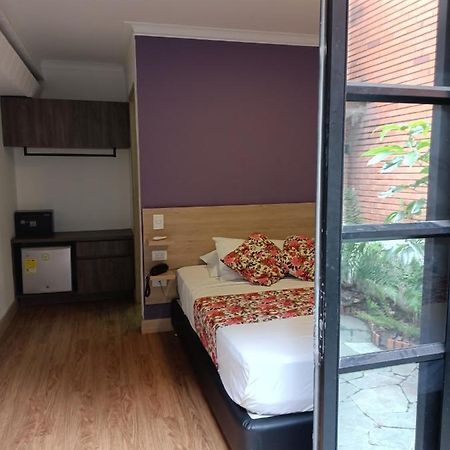 Hotel Poma Rosa เมเดยิน ภายนอก รูปภาพ
