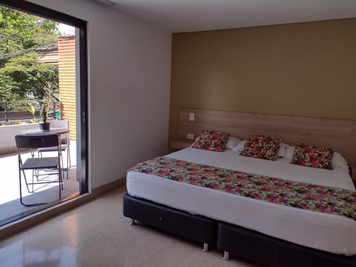 Hotel Poma Rosa เมเดยิน ภายนอก รูปภาพ