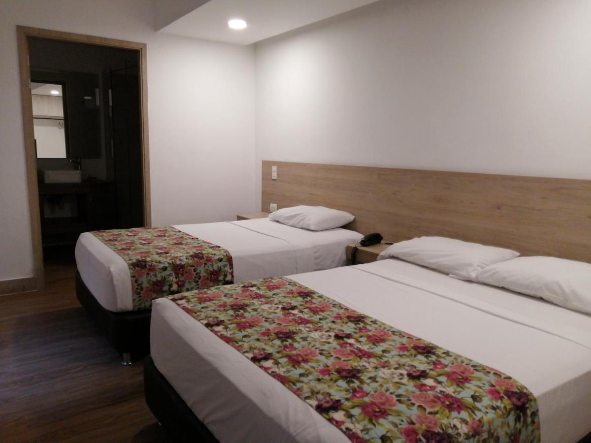 Hotel Poma Rosa เมเดยิน ภายนอก รูปภาพ
