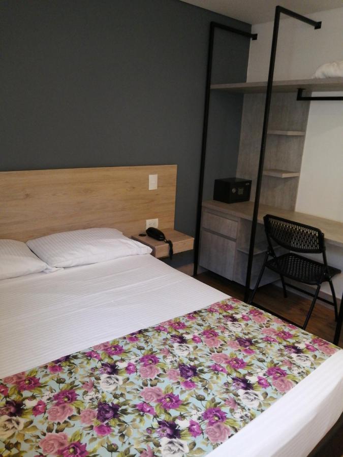 Hotel Poma Rosa เมเดยิน ภายนอก รูปภาพ