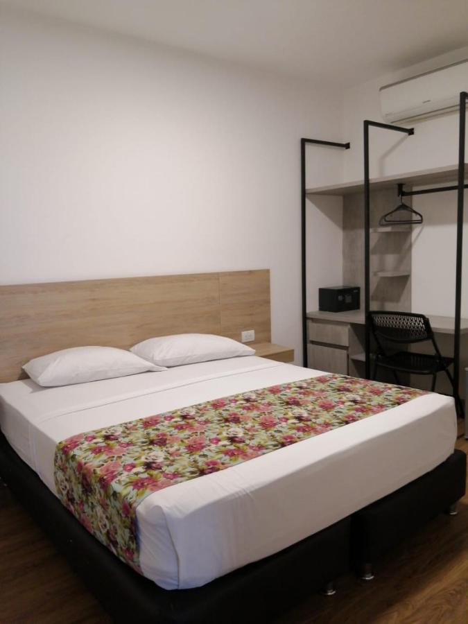 Hotel Poma Rosa เมเดยิน ภายนอก รูปภาพ