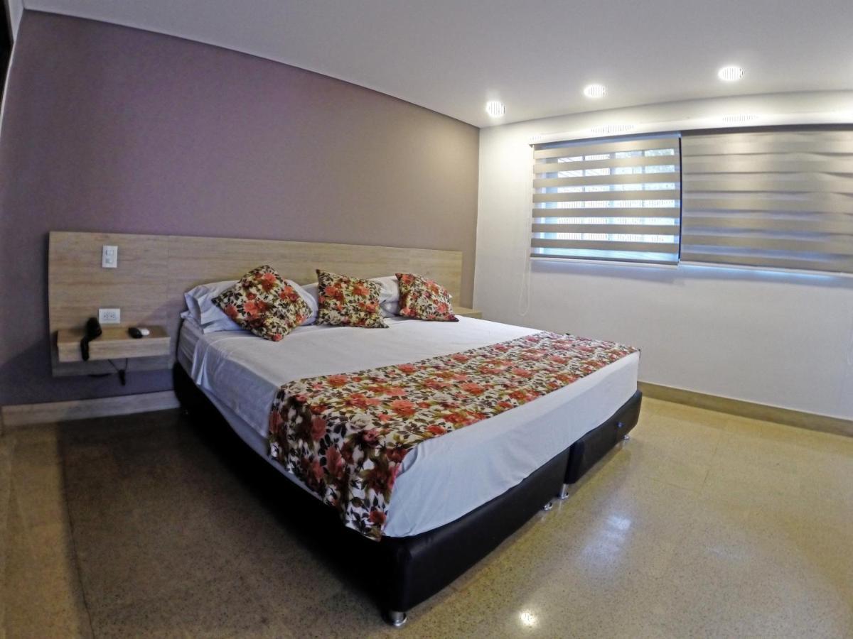 Hotel Poma Rosa เมเดยิน ภายนอก รูปภาพ