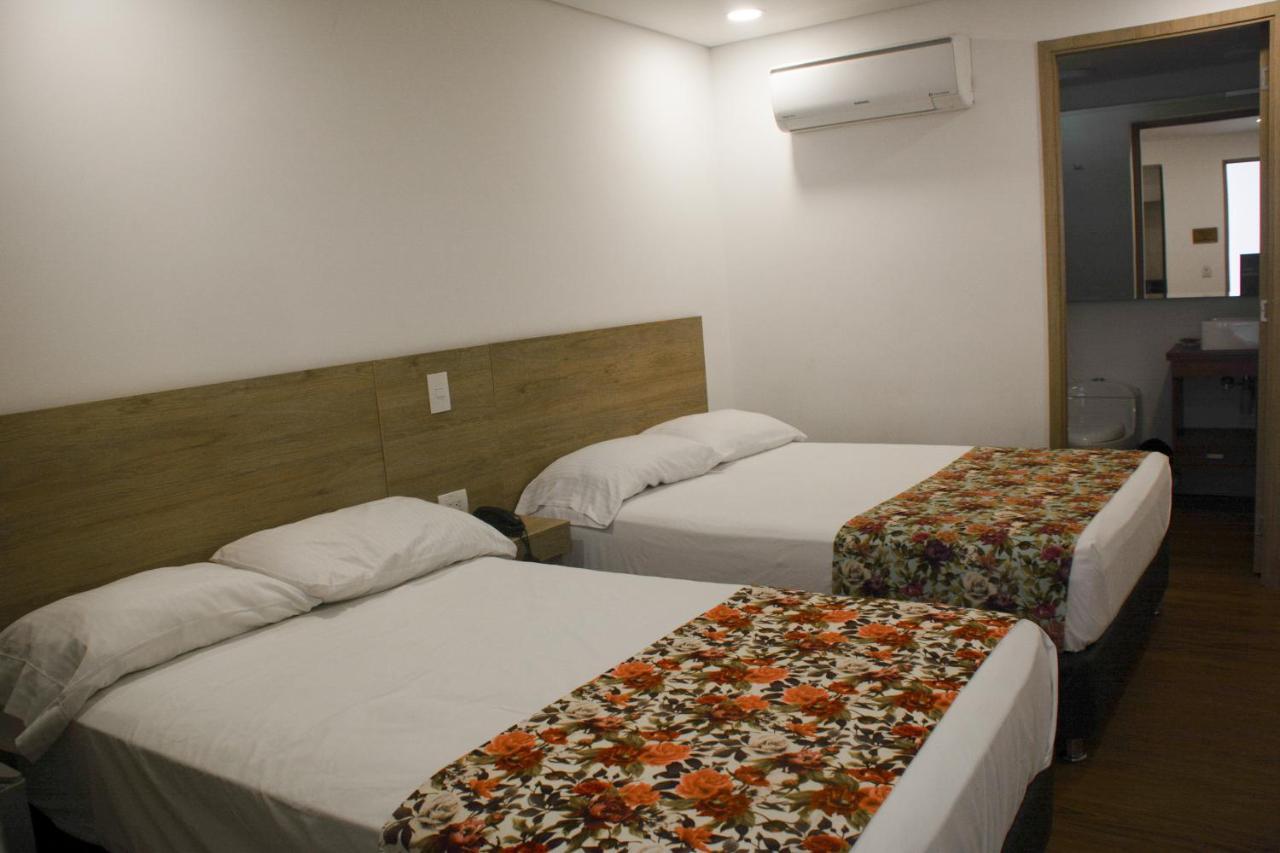 Hotel Poma Rosa เมเดยิน ภายนอก รูปภาพ