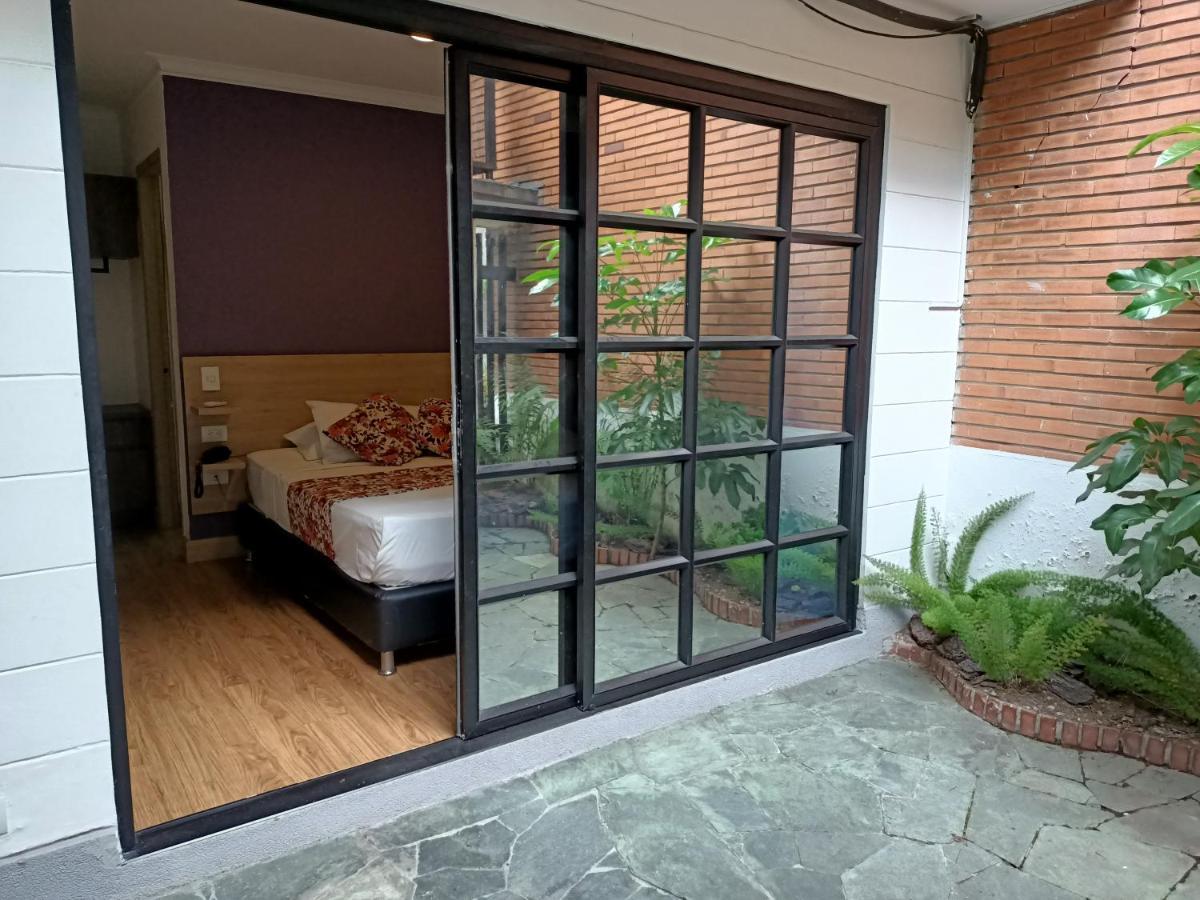 Hotel Poma Rosa เมเดยิน ภายนอก รูปภาพ