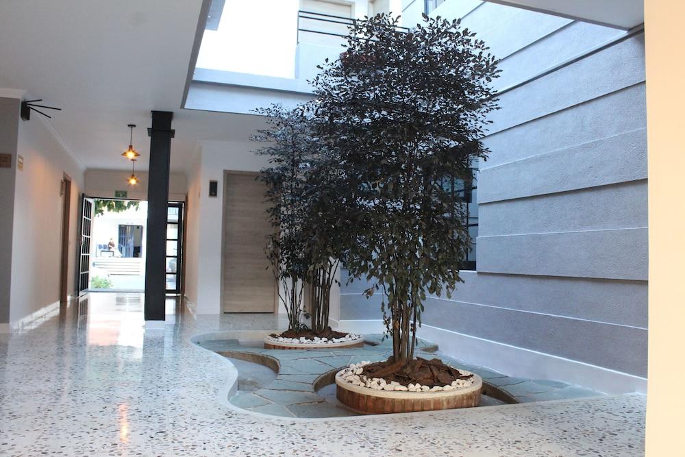 Hotel Poma Rosa เมเดยิน ภายนอก รูปภาพ