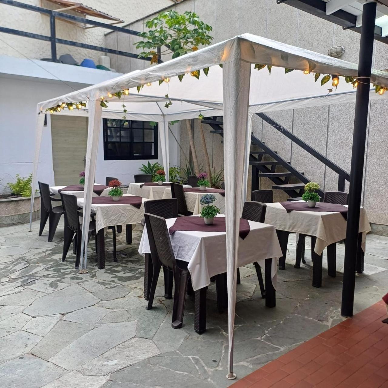 Hotel Poma Rosa เมเดยิน ภายนอก รูปภาพ